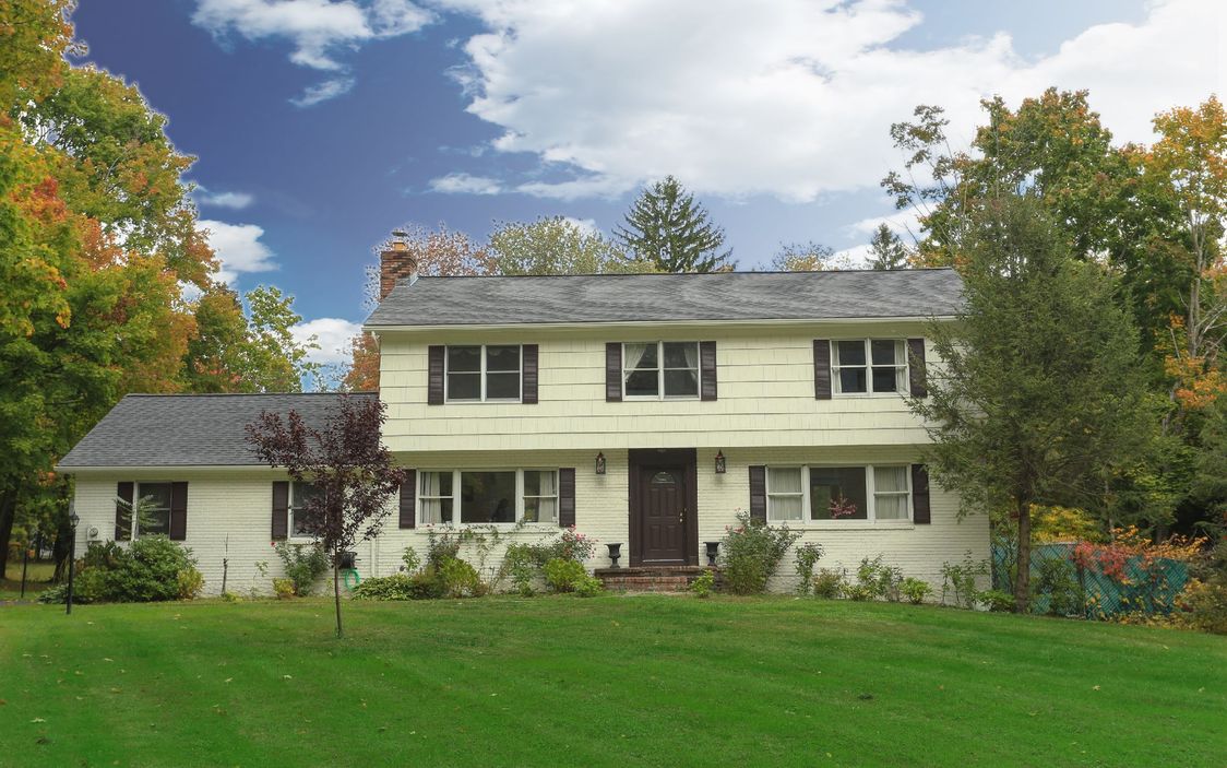 24 Sniffen Road listed at $800,000