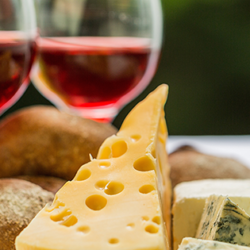 siegelbros_wine_cheese