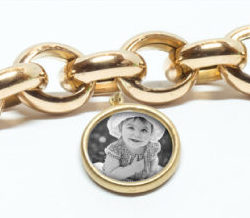 icd_2-hillary-bracelet-with-hrc-wearing-it1