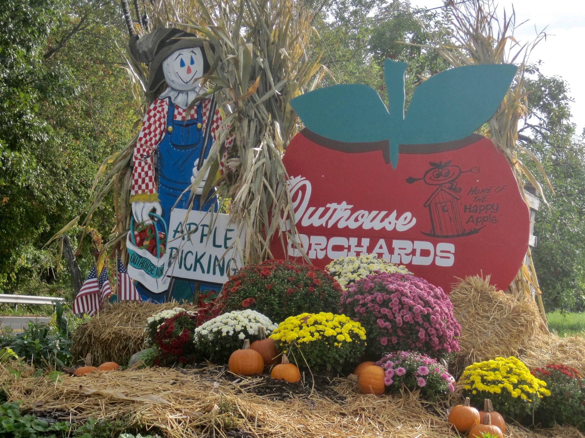 Apple Picking in Westchester (in the Age of Covid) Outhouse Orchards
