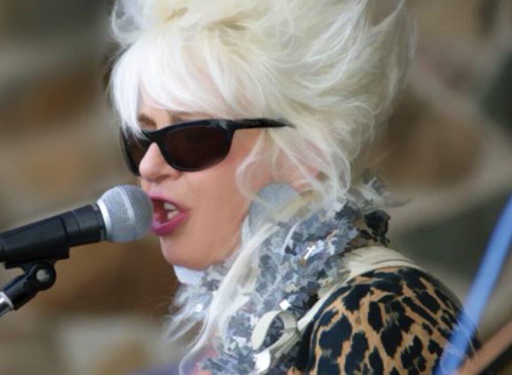 The Queen Meets the Kings at The Emelin