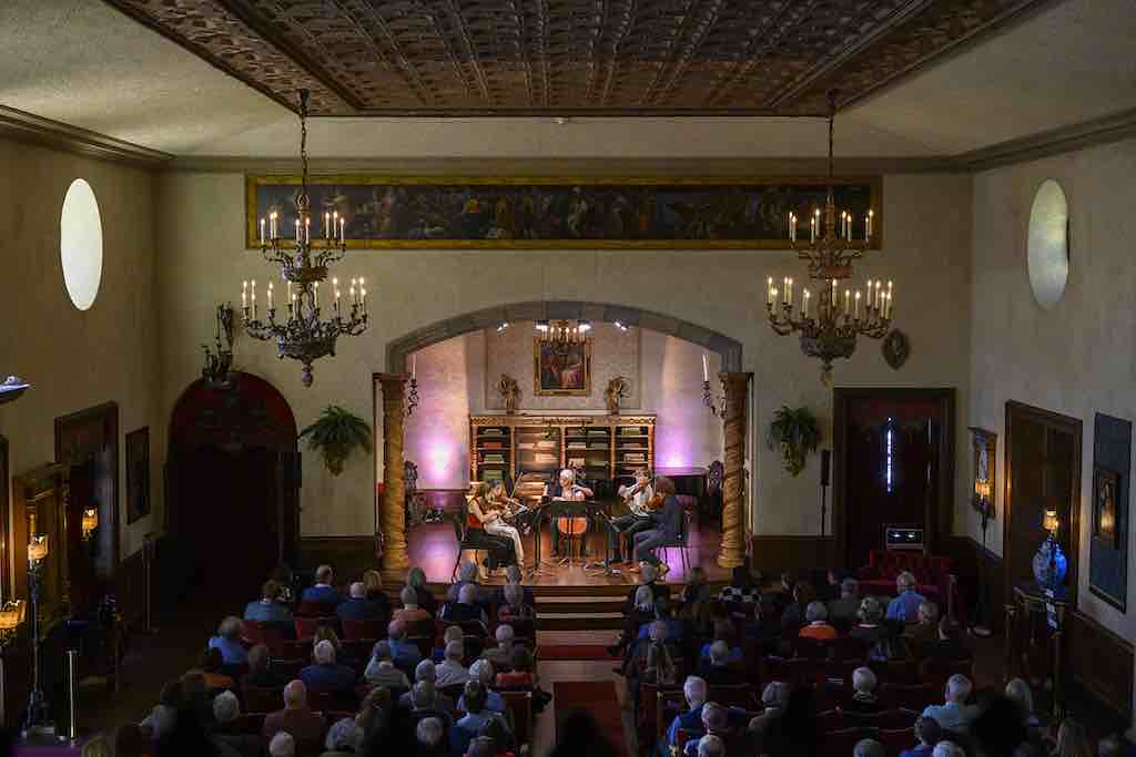 Program Luigi Boccherini: Quintet in C Major. Op. 25 #4, G. 298 W.A. Mozart: String Quintet in G Minor, K. 516 Franz Schubert: Piano Quintet in A Major, “Trout”