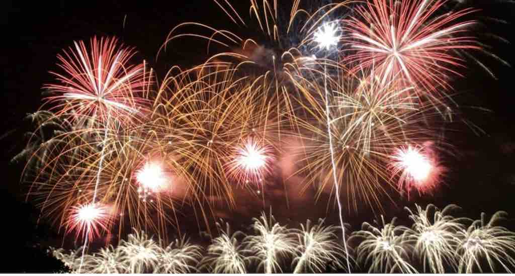 Join us aboard our 80′ schooner for a beautiful sunset sail. Bring your dinner and your favorite beverage! Wear your most Patriotic outfit and get an amazing view of the fireworks over Long Island Sound! What to Bring Hat Sunglasses Sunblock Sweatshirt Boat shoes, sneakers, comfortable rubber sole shoes Small picnic-style meal or, snacks, beverages (Wine/Beer is allowed, but please no hard liquor).